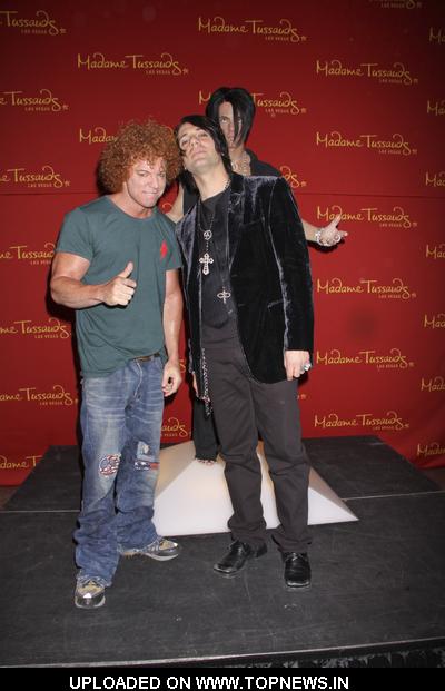 Carrot Top and Criss Angel at Re-Appears For Wax Figure Unveiling at Madame Tussauds Las Vegas on May 21, 2009 Carrot Top and Criss Angel at Re-Appears For Wax Figure Unveiling at Madame Tussauds Las Vegas on May 21, 2009